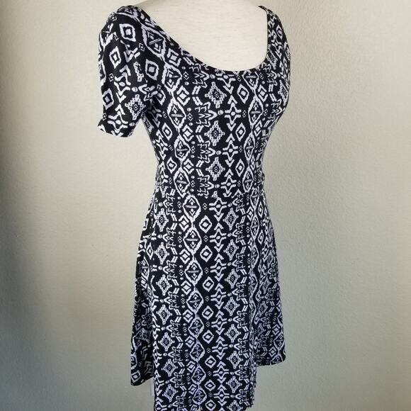 Bobbie Brooks Womens Midi Dress Rustic Aztec Easter Small - Picture 4 of 9